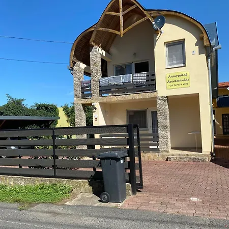 Apartamento Aranypatak